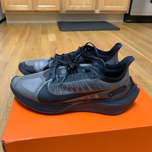 Nike Gravity Zoom sz 9.5 Black/Gray